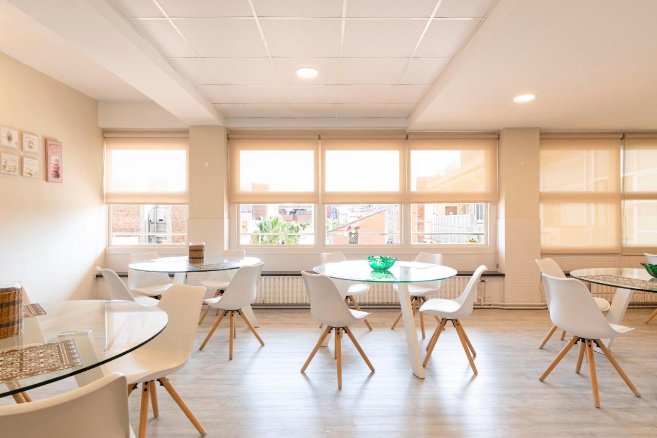 Ar Residencia Estudiantil Барселона Екстериор снимка